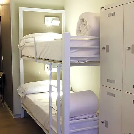 Poshtel - Premium Hostel