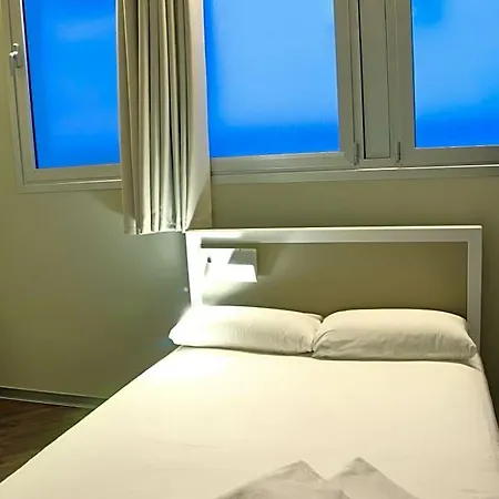 Poshtel - Premium Hostel