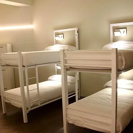 Poshtel - Premium
