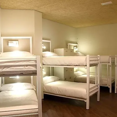 Poshtel - Premium Hostel Bilbao