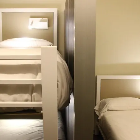Hostal Poshtel - Premium *