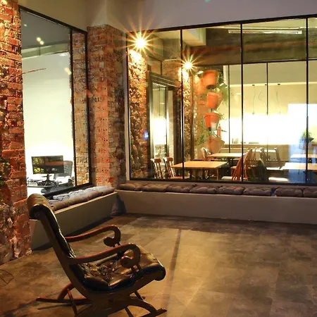 Hostal Poshtel - Premium